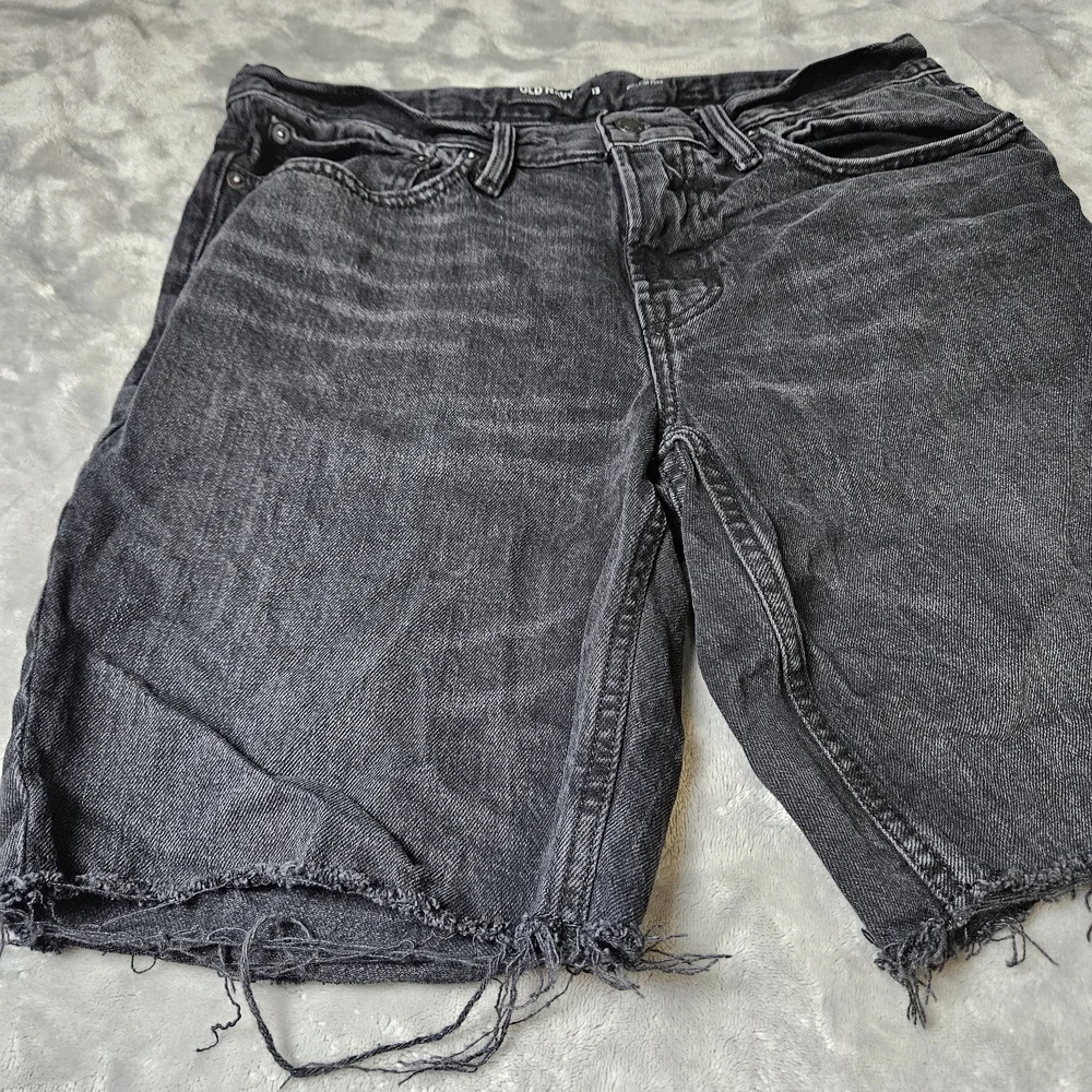 Old Navy Black Denim Cutoff Shorts – Men’s 33 Slim